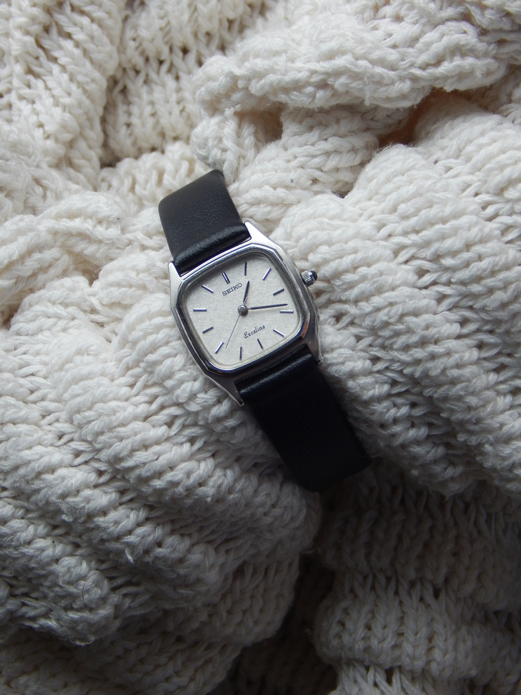 Seiko 1F21-5B10 Snowflake dial