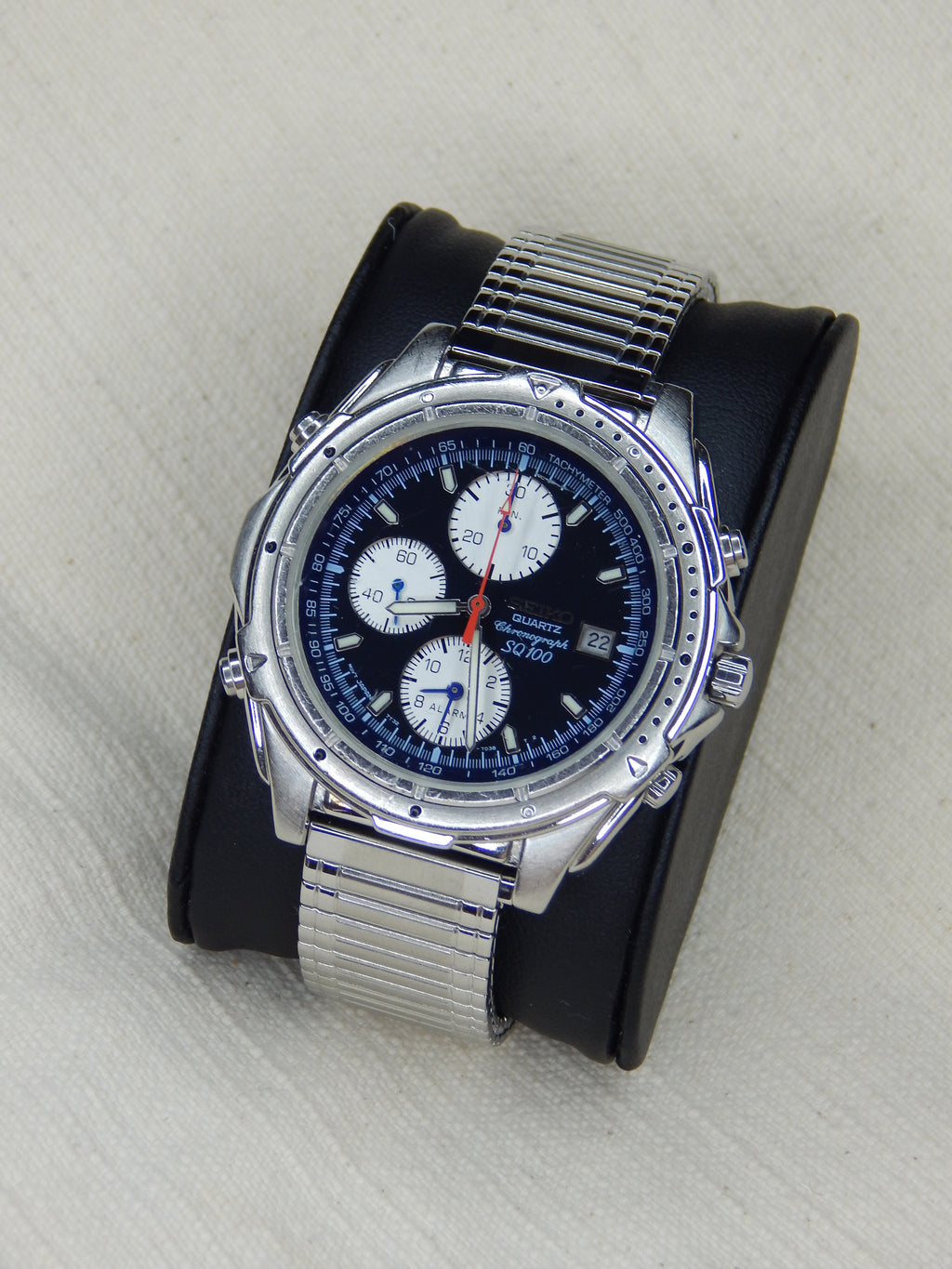Seiko SQ 100 Quartz chronograph