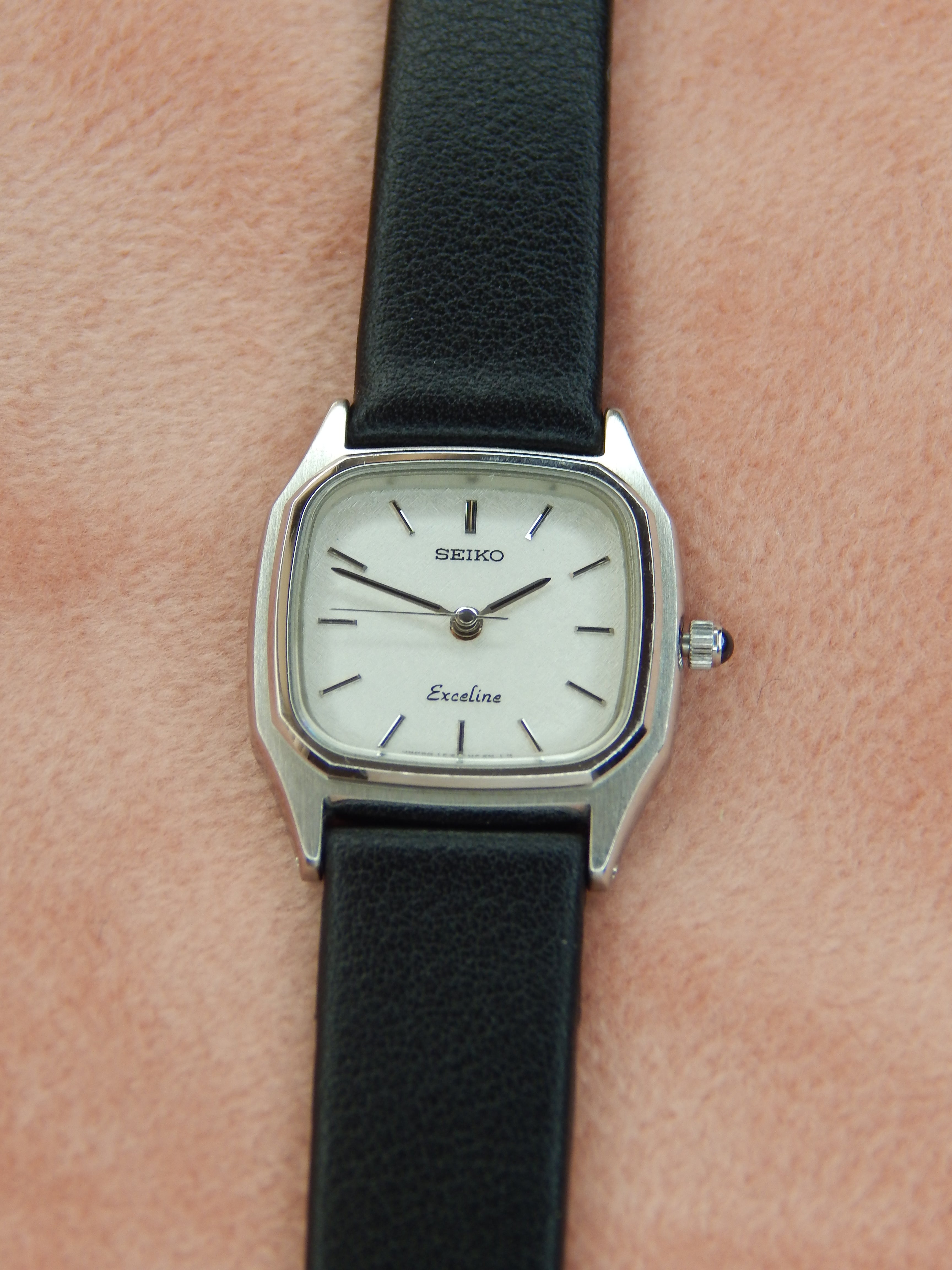 Seiko 1F21-5B10 Snowflake dial